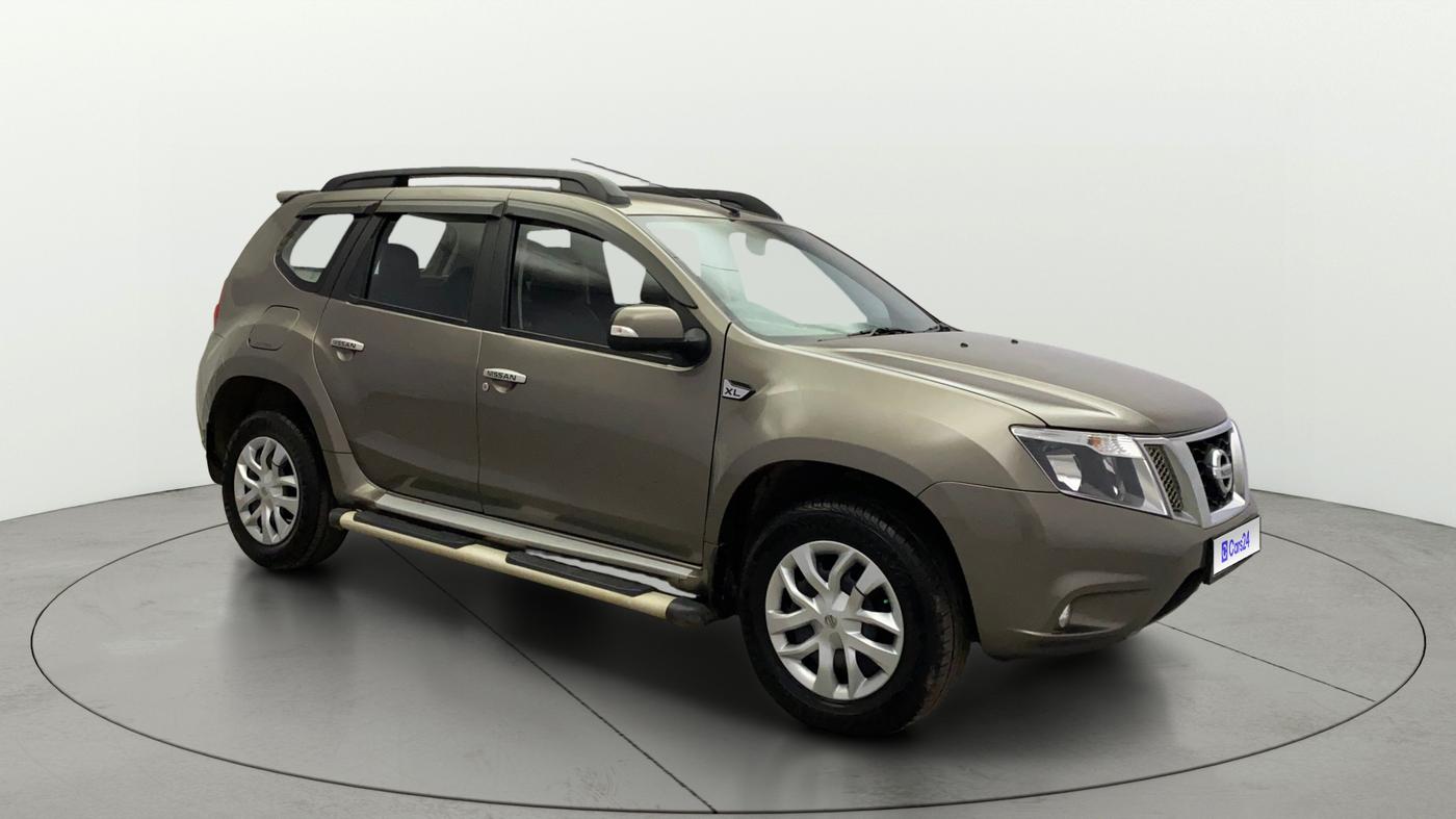 2017 Nissan Terrano XL (P), Petrol, Manual, 32,230 km, Right Front Diagonal