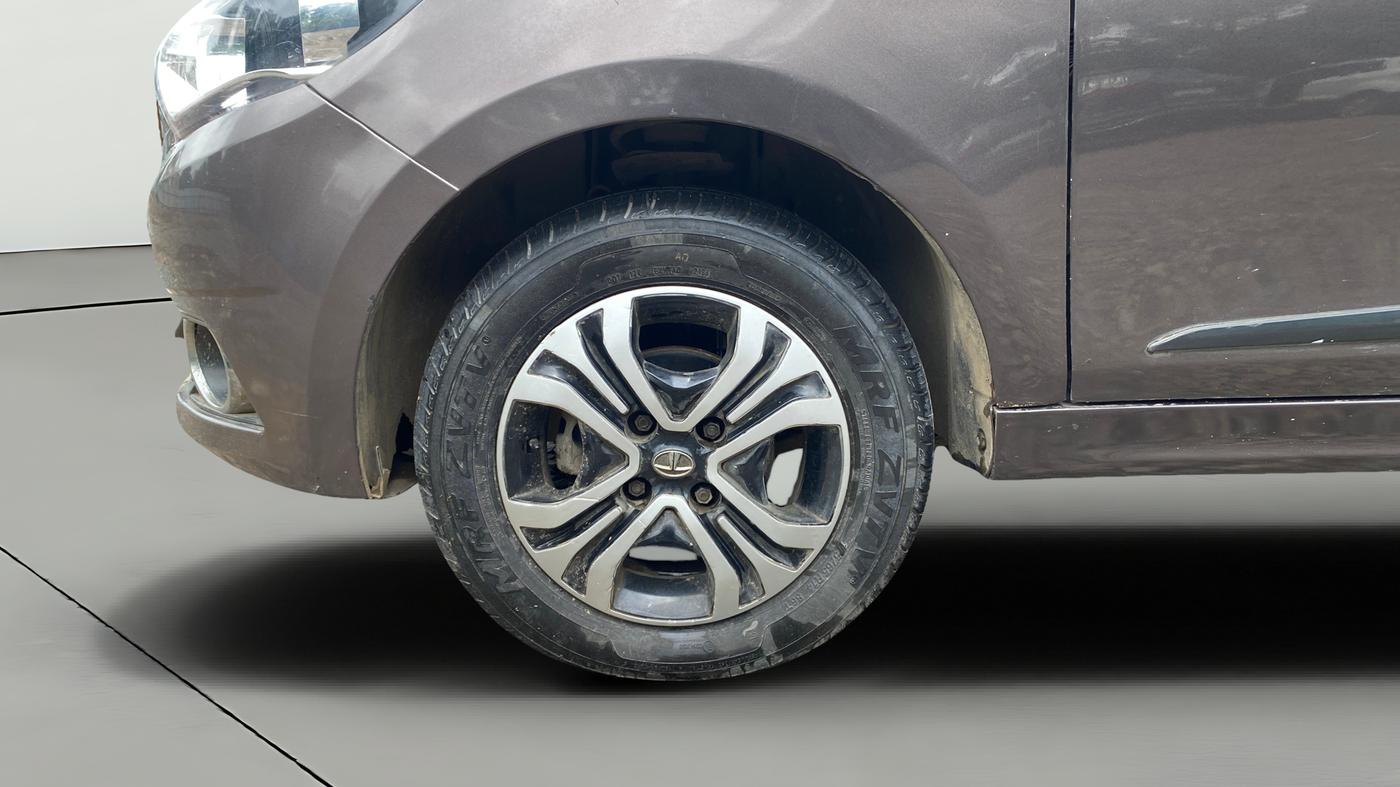 2019 Tata Tiago XZ PETROL, Petrol, Manual, 41,966 km, Left Front Wheel