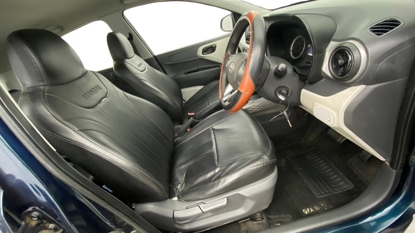 2021 Hyundai GRAND I10 NIOS MAGNA AMT 1.2 KAPPA VTVT, Petrol, Automatic, 1,00,812 km, Right Side Front Door Cabin