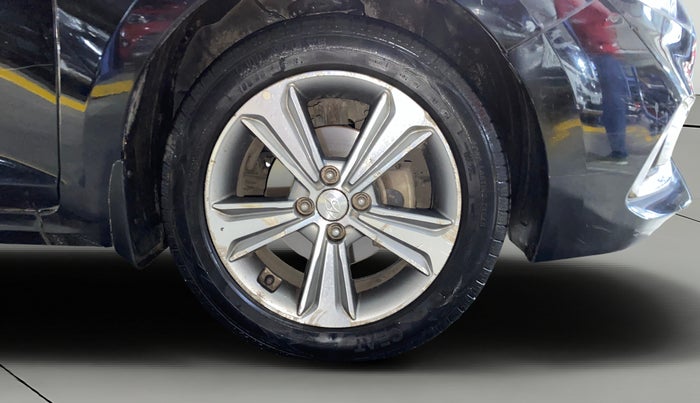 2019 Hyundai Verna 1.6 VTVT SX + AT, Petrol, Automatic, 77,010 km, Right Front Wheel