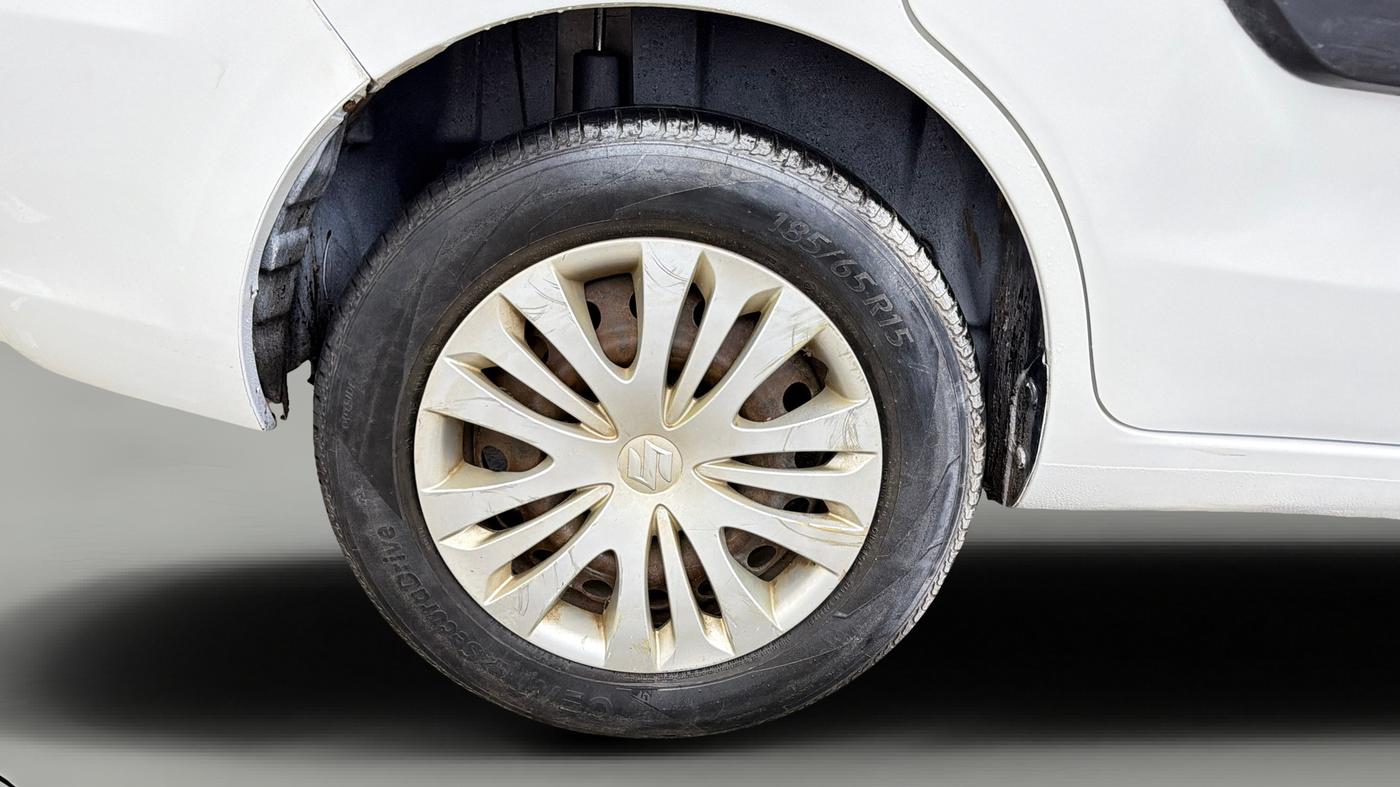 2015 Maruti Ertiga VXI, Petrol, Manual, 91,724 km, Right Rear Wheel
