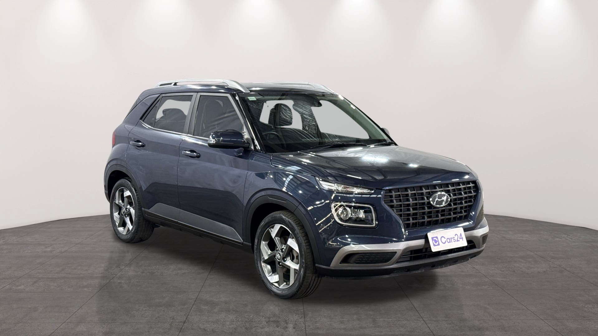 Hyundai Venue image