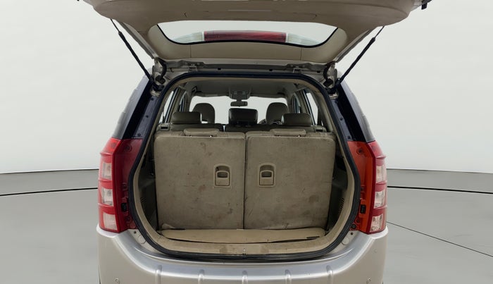2015 Mahindra XUV500 W8, Diesel, Manual, 1,05,261 km, Boot Open Zoomed View