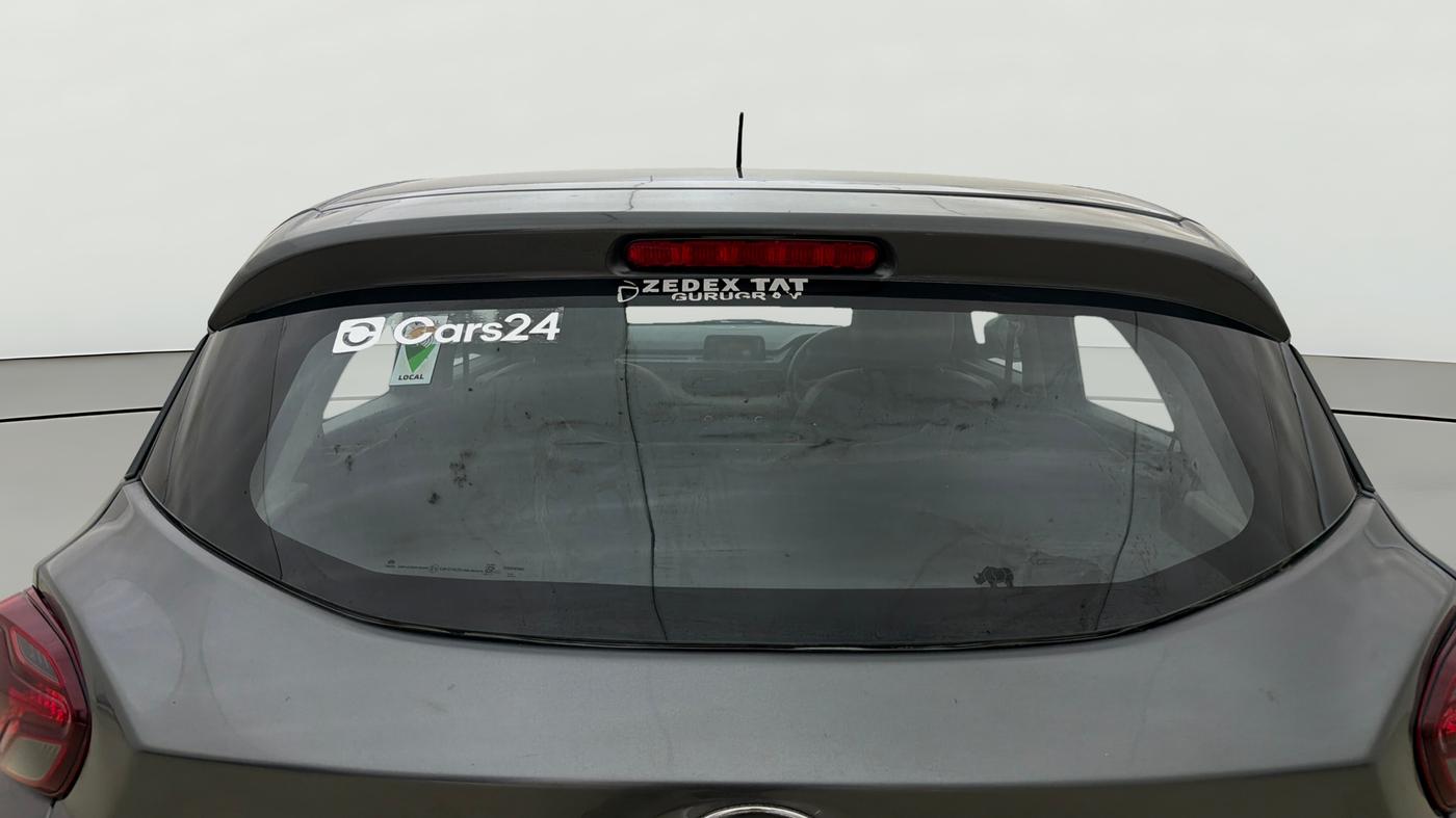 2022 Tata PUNCH ADVENTURE AMT, CNG, Automatic, 55,204 km, Rear Windshield