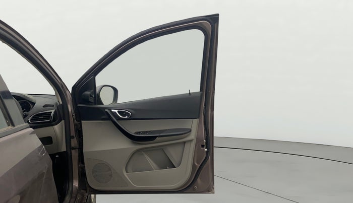 2016 Tata Tiago XZ PETROL, Petrol, Manual, 12,101 km, RHS Front Door