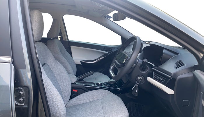 2025 Tata Curvv Pure Plus S 1.2 Petrol 7DCA, Petrol, Automatic, 5,167 km, Right Side Front Door Cabin