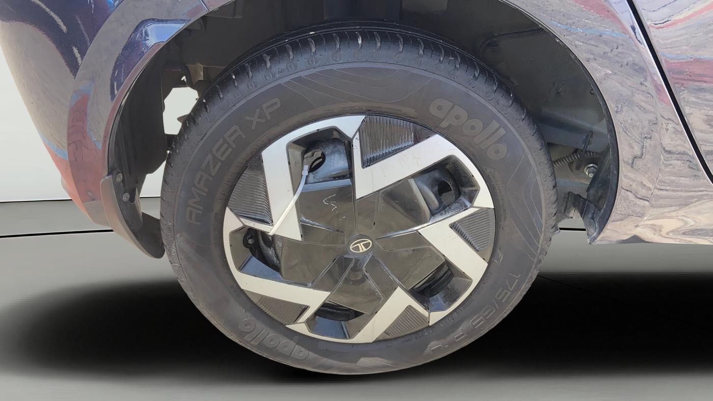 2025 Tata Tiago XM PETROL, Petrol, Manual, 12,894 km, Right Rear Wheel