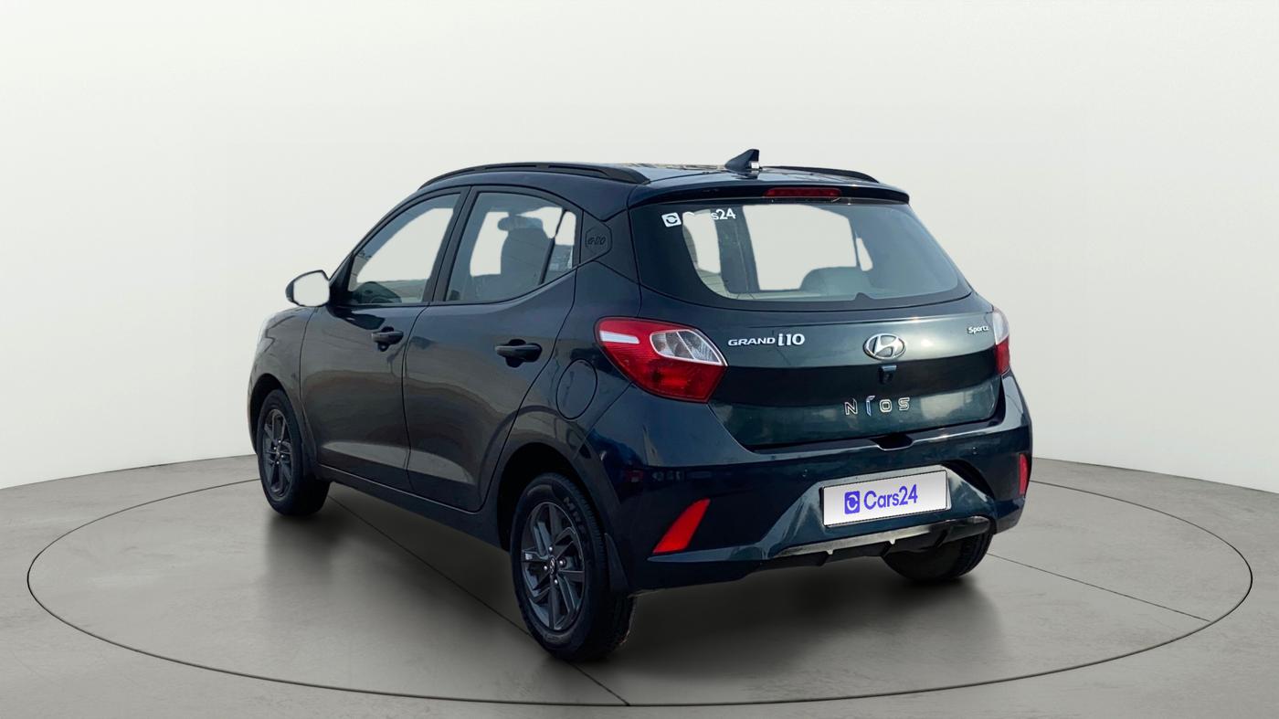 2021 Hyundai GRAND I10 NIOS SPORTZ AMT 1.2 KAPPA VTVT, Petrol, Automatic, 30,486 km, Left Back Diagonal