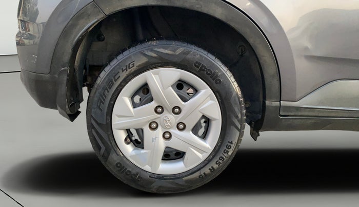 2021 Hyundai VENUE S+ 1.2, Petrol, Manual, 24,191 km, Right Rear Wheel