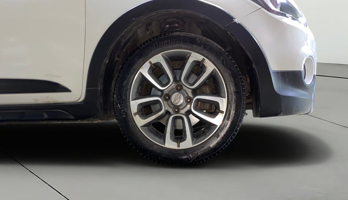 2016 Hyundai i20 Active 1.2 S, Petrol, Manual, 1,13,687 km, Right Front Wheel