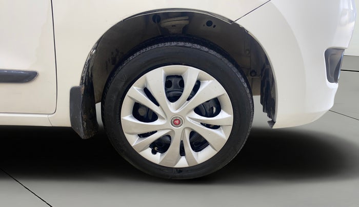 2016 Maruti Wagon R 1.0 VXI, Petrol, Manual, 1,11,054 km, Right Front Wheel