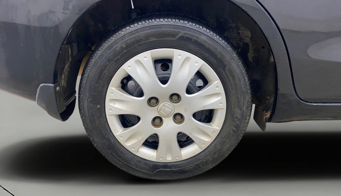 2013 Honda Amaze 1.2L I-VTEC S, Petrol, Manual, 1,10,612 km, Right Rear Wheel