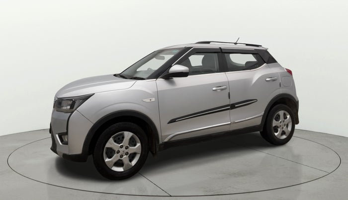 2023 Mahindra XUV300 W6 1.2 PETROL, Petrol, Manual, 38,391 km, Left Front Diagonal