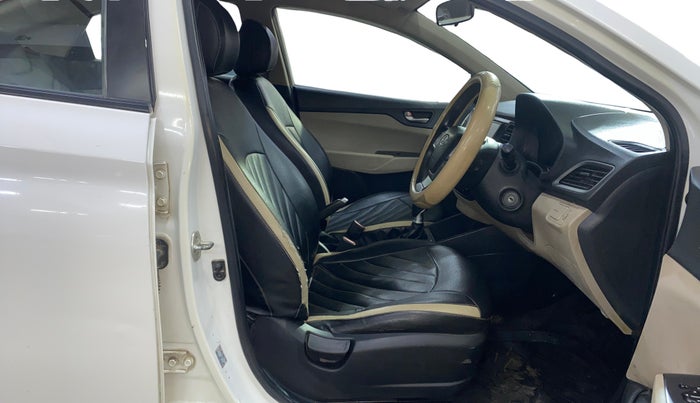 2018 Hyundai Verna 1.4 E PETROL, Petrol, Manual, 75,307 km, Right Side Front Door Cabin