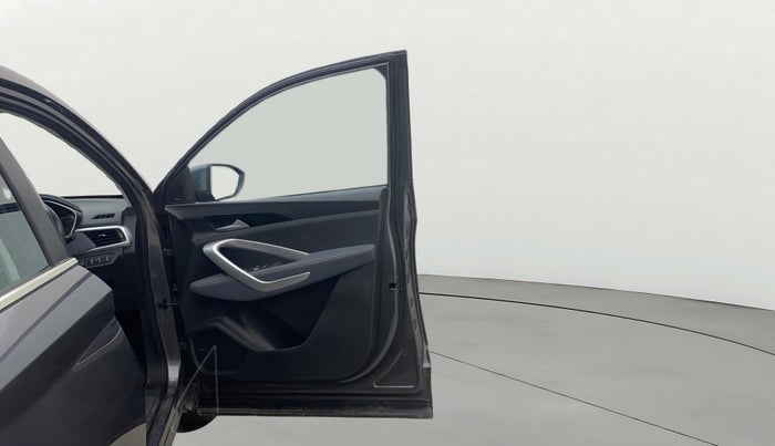 2022 MG HECTOR SHINE 1.5 PETROL TURBO MT, Petrol, Manual, 24,799 km, RHS Front Door