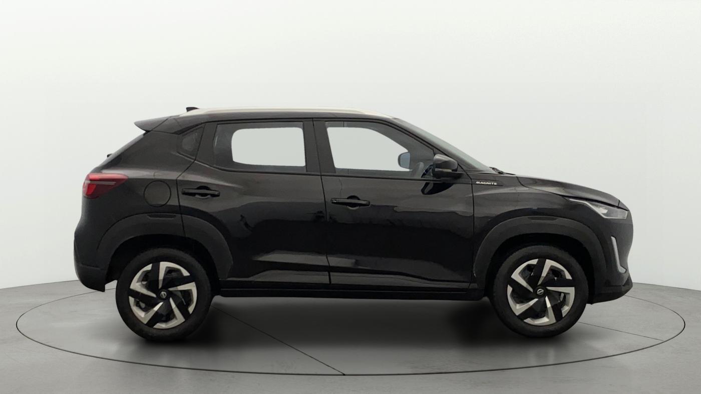 2024 Nissan MAGNITE XL, Petrol, Manual, 27,325 km, Right Side View