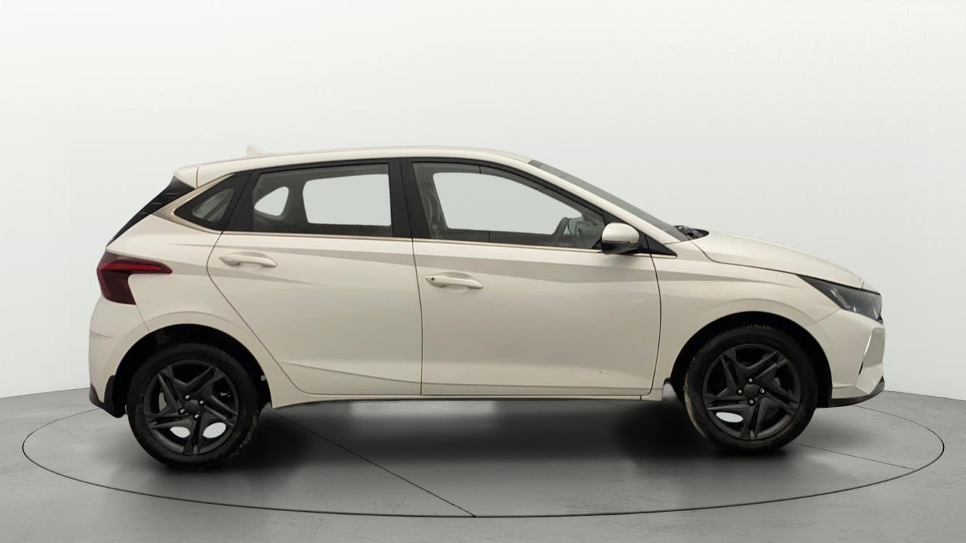 2021 Hyundai NEW I20 SPORTZ 1.2 AT, Petrol, Automatic, 47,060 km, Right Side View