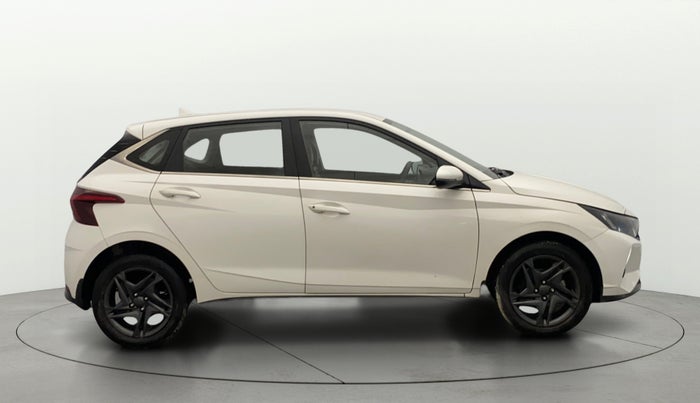 2021 Hyundai NEW I20 SPORTZ 1.2 AT, Petrol, Automatic, 47,060 km, Right Side View