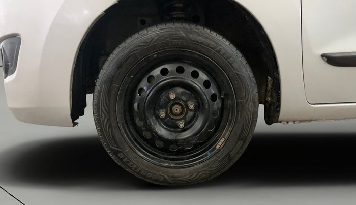 2017 Maruti Wagon R 1.0 VXI, Petrol, Manual, 97,744 km, Left Front Wheel