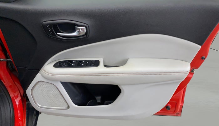 2019 Jeep Compass LIMITED PLUS PETROL AT, Petrol, Automatic, 74,252 km, Driver Side Door Panels Control