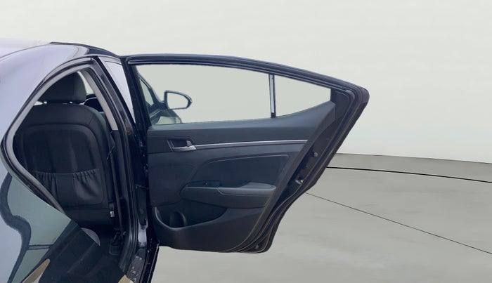 2017 Hyundai New Elantra 2.0 SX(O) AT PETROL, Petrol, Automatic, 1,07,578 km, RHS Rear Door