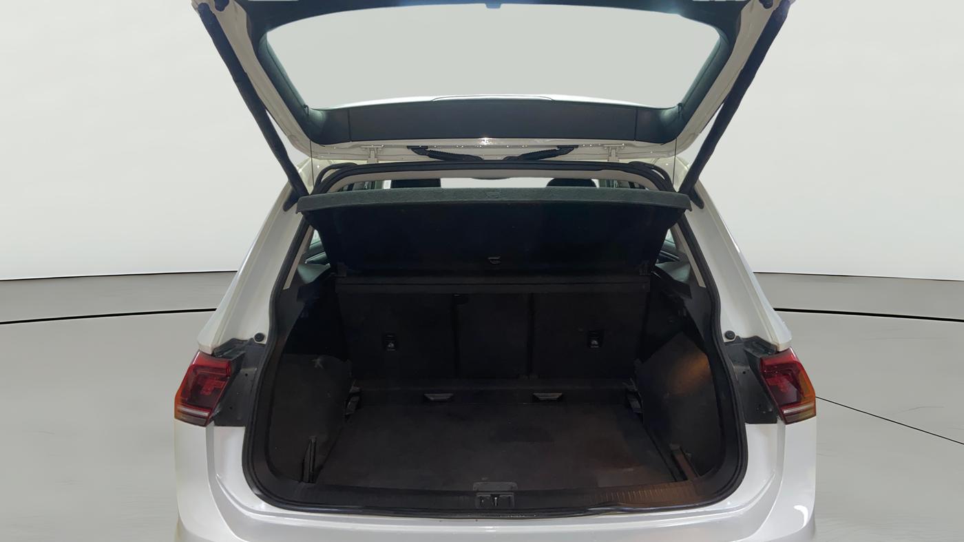 2019 Volkswagen TIGUAN HIGHLINE TDI AT, Diesel, Automatic, 1,21,122 km, Boot Open Zoomed View