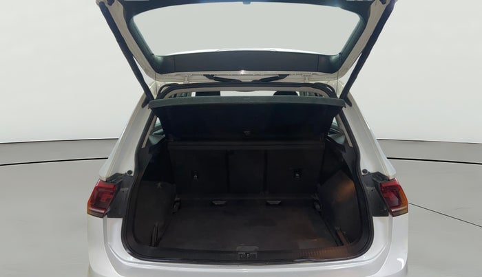2019 Volkswagen TIGUAN HIGHLINE TDI AT, Diesel, Automatic, 1,21,122 km, Boot Open Zoomed View