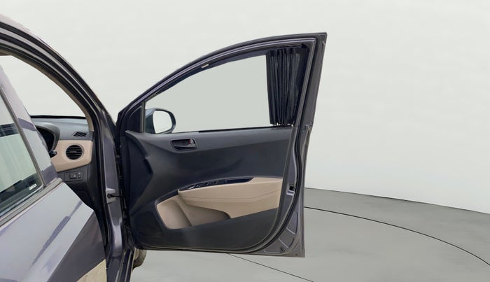 2016 Hyundai Grand i10 MAGNA 1.2 KAPPA VTVT, CNG, Manual, 1,41,978 km, RHS Front Door