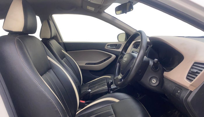 2017 Hyundai Elite i20 ASTA 1.2, Petrol, Manual, 1,06,073 km, Right Side Front Door Cabin