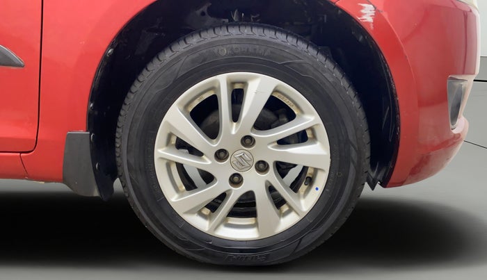 2014 Maruti Swift ZXI, Petrol, Manual, 76,936 km, Right Front Wheel