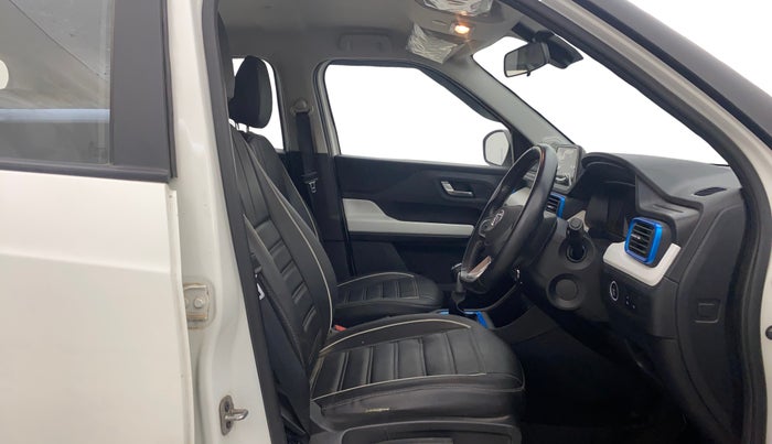 2022 Tata PUNCH CREATIVE  1.2 RTN DUAL TONE, Petrol, Manual, 9,655 km, Right Side Front Door Cabin