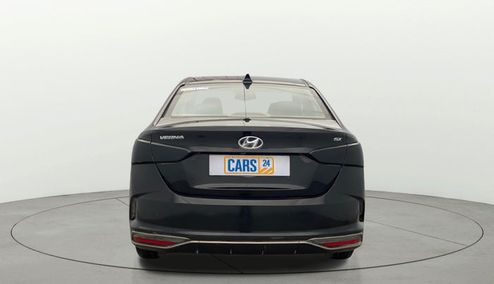 2021 Hyundai Verna SX (O)1.5 VTVT, Petrol, Manual, 73,833 km, Back/Rear