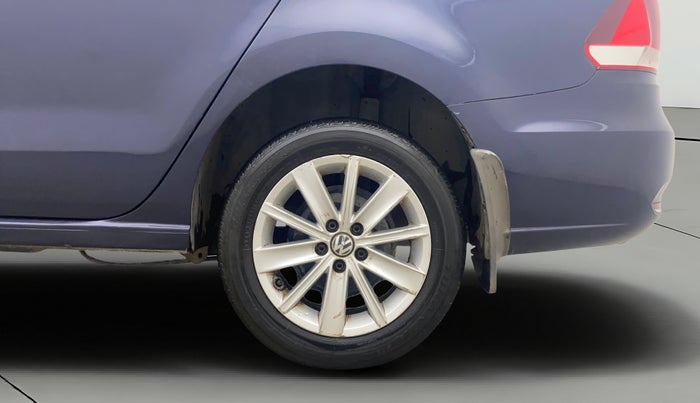 2015 Volkswagen Vento HIGHLINE 1.6 MPI, Petrol, Manual, 86,785 km, Left Rear Wheel