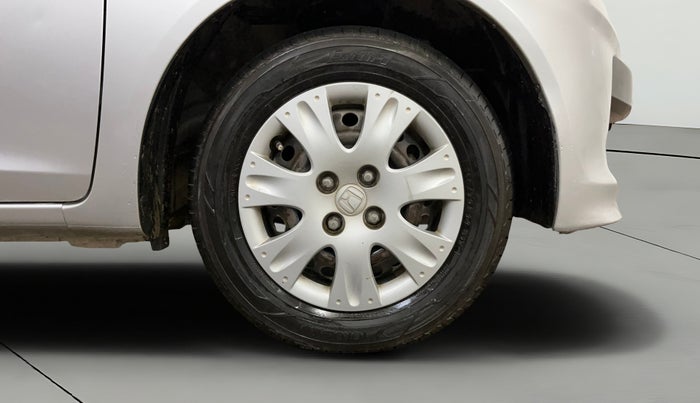 2015 Honda Brio S MT, Petrol, Manual, 39,297 km, Right Front Wheel