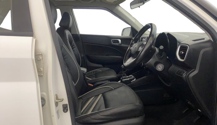 2020 Hyundai VENUE S 1.2, Petrol, Manual, 52,243 km, Right Side Front Door Cabin