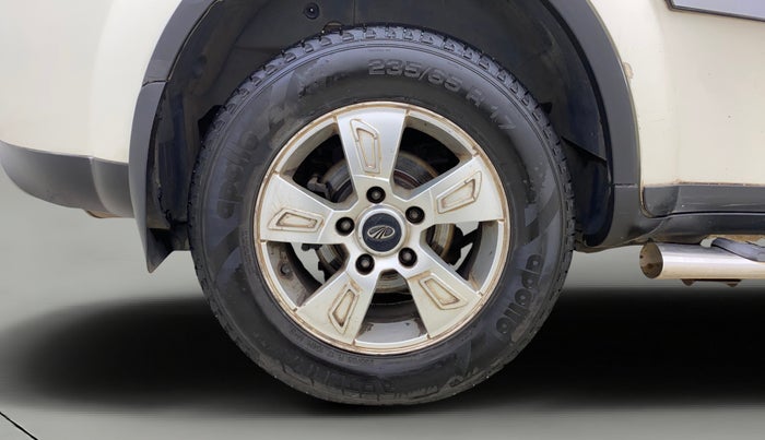 2012 Mahindra XUV500 W8, Diesel, Manual, 1,34,908 km, Right Rear Wheel