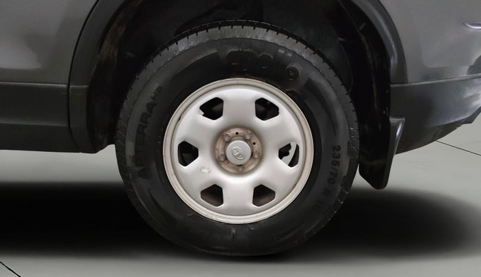 2022 Tata Safari XM, Diesel, Manual, 63,239 km, Left Rear Wheel