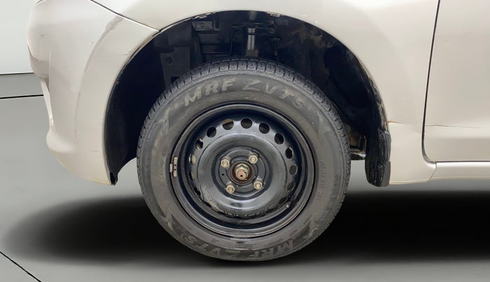 2016 Datsun Go Plus T, Petrol, Manual, 51,215 km, Left Front Wheel