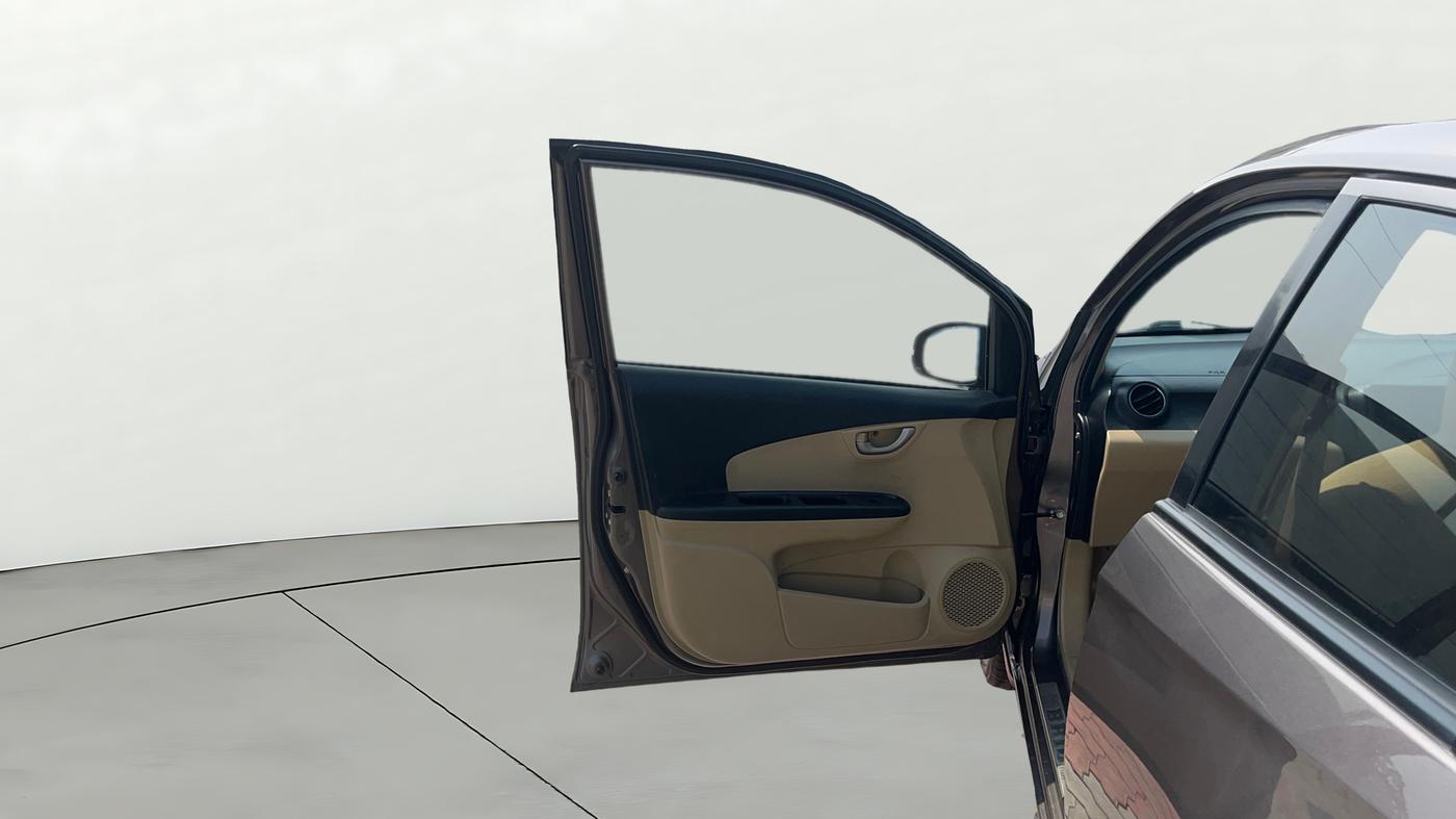 2015 Honda Brio VX AT, Petrol, Automatic, 80,015 km, LHS Front Door