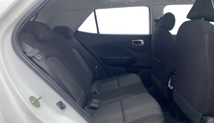 2020 Hyundai VENUE SX 1.0 TURBO, Petrol, Manual, 78,987 km, Right Side Rear Door Cabin