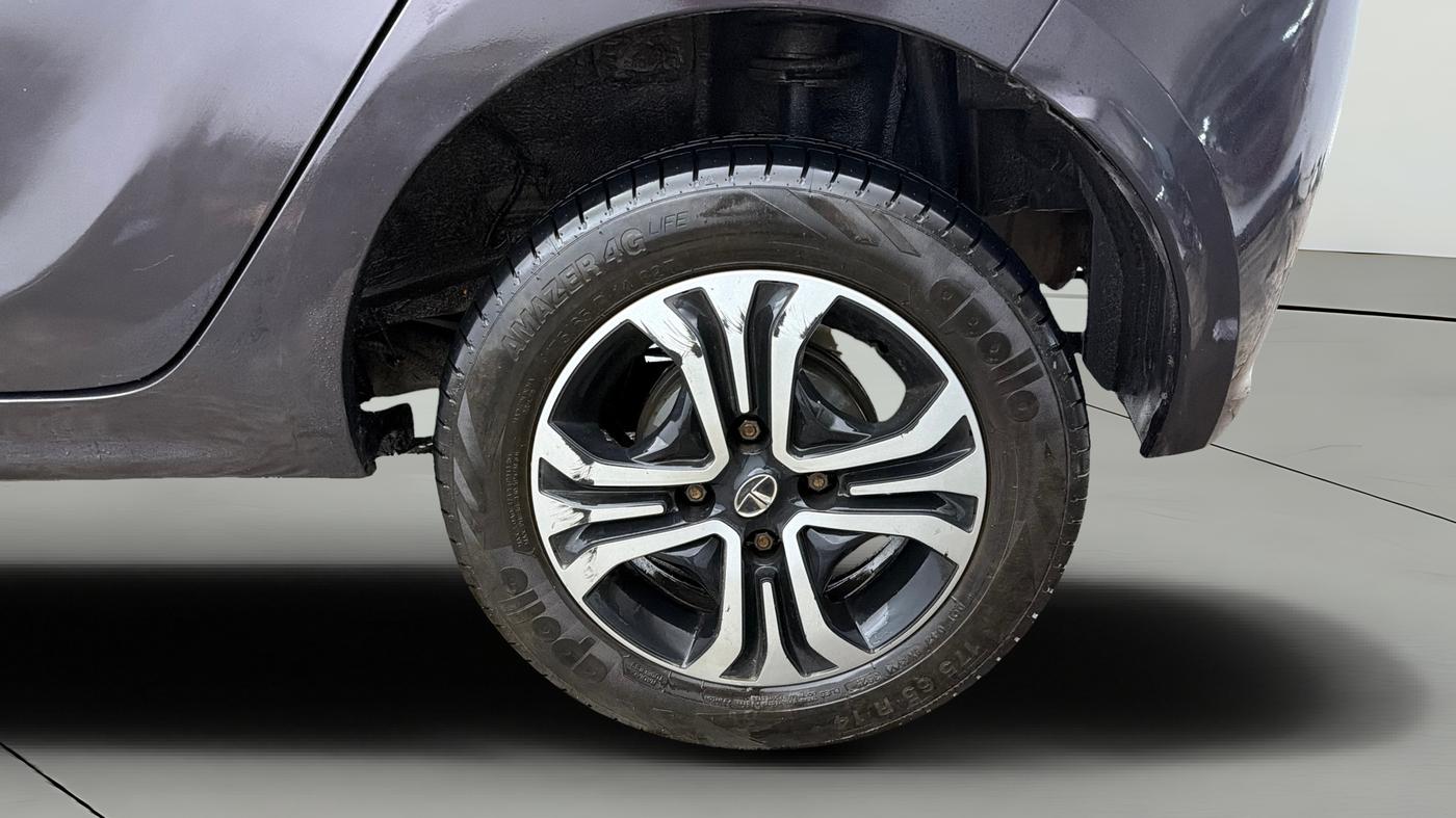 2022 Tata Tiago XZ PLUS CNG, CNG, Manual, 55,180 km, Left Rear Wheel