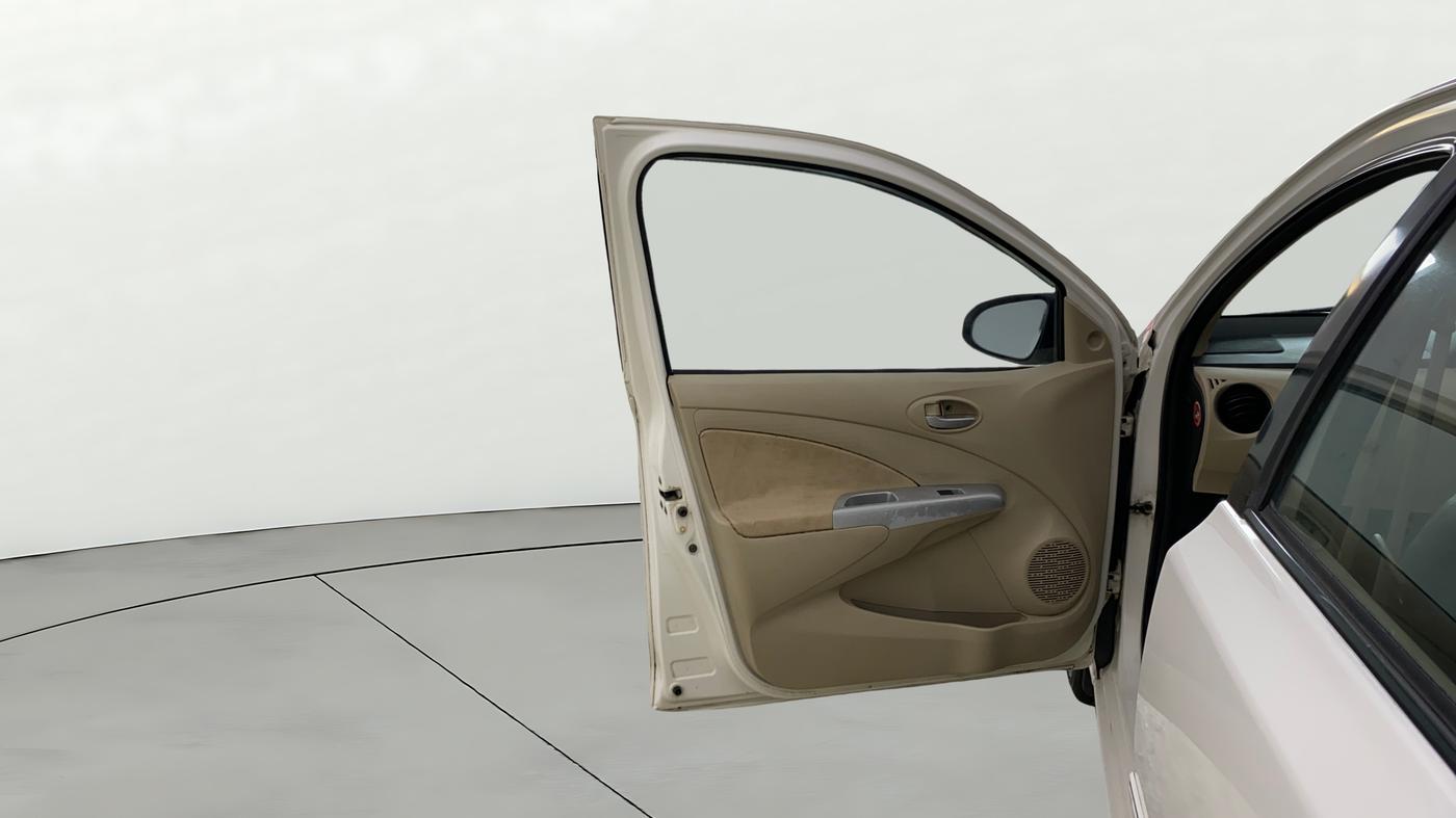2018 Toyota Etios V PLATINUM, Petrol, Manual, 60,242 km, LHS Front Door
