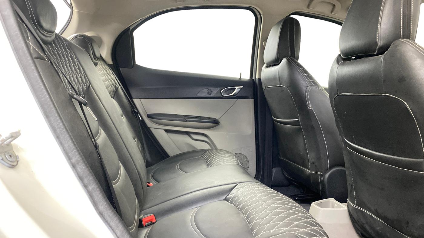 2016 Tata Tiago XZ PETROL, Petrol, Manual, 79,222 km, Right Side Rear Door Cabin