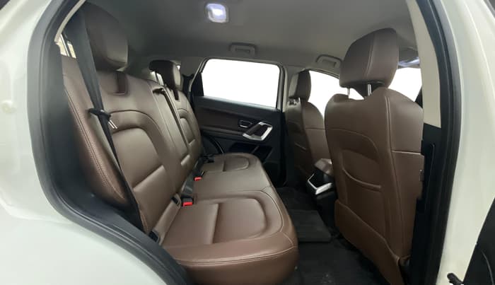 2019 Tata Harrier XZ 2.0L, Diesel, Manual, 80,830 km, Right Side Rear Door Cabin