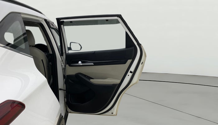 2020 KIA SELTOS HTX 1.5 PETROL, Petrol, Manual, 1,03,939 km, RHS Rear Door