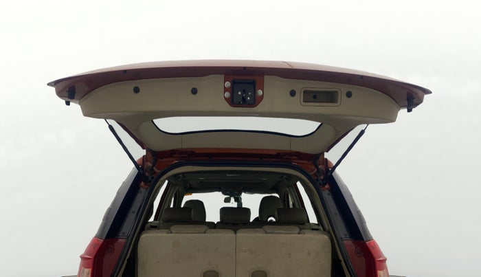 2016 Mahindra XUV500 W10 AT, Diesel, Automatic, 72,178 km, Boot Door Open