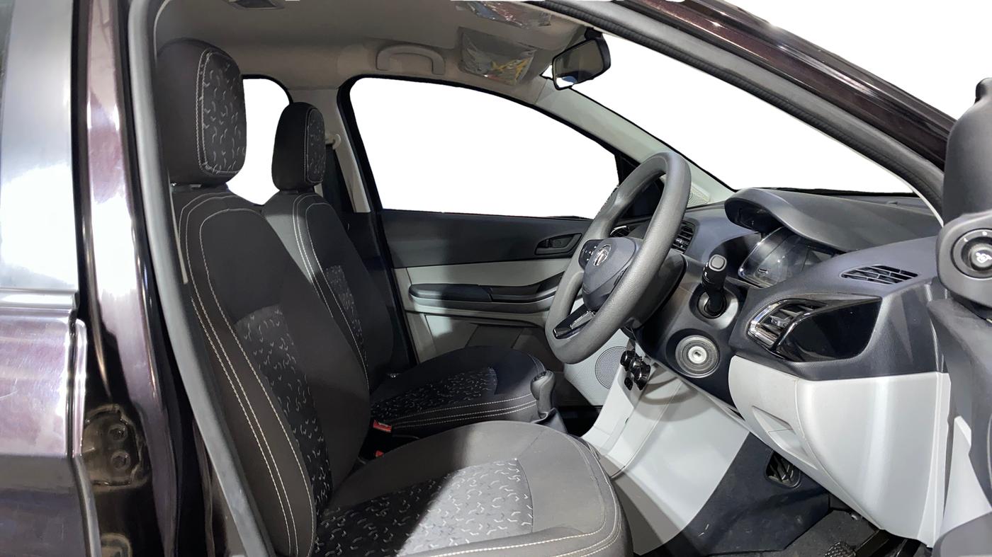 2023 Tata Tiago XT PETROL, Petrol, Manual, 5,974 km, Right Side Front Door Cabin