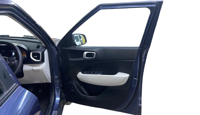 2022 Hyundai VENUE S(O) 1.2, Petrol, Manual, 10,700 km, Right Side Front Door Cabin