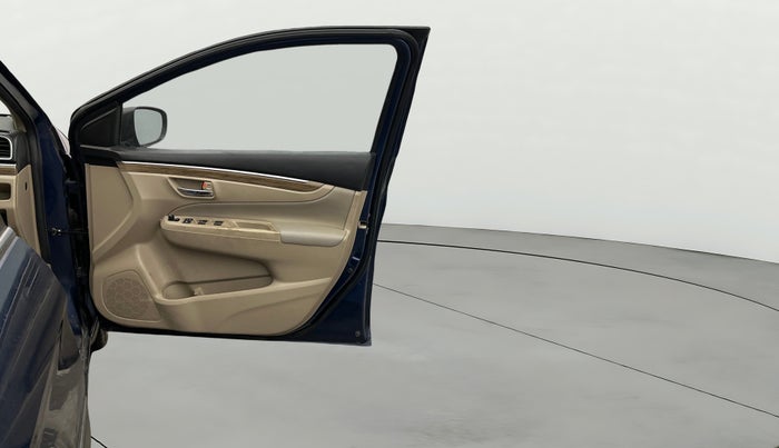 2019 Maruti Ciaz ALPHA  AT 1.5 SHVS PETROL, Petrol, Automatic, 55,158 km, RHS Front Door