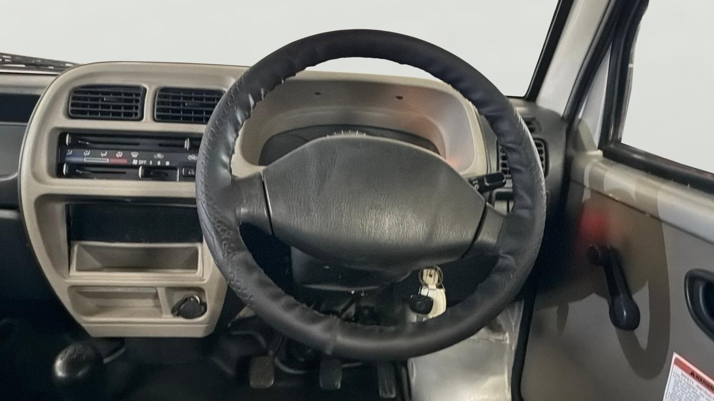2016 Maruti Eeco 5 STR WITH A/C+HTR CNG, CNG, Manual, 47,578 km, Steering Wheel Close Up